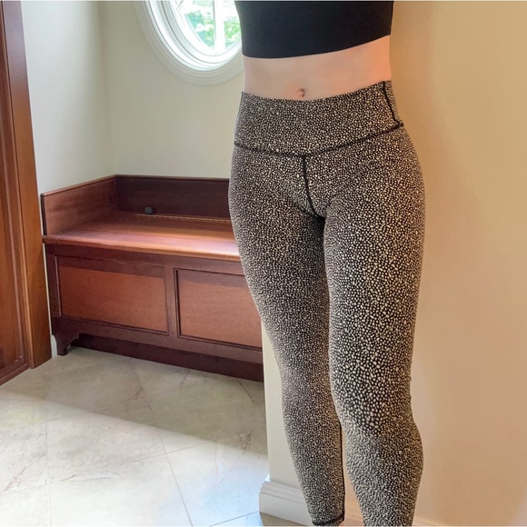 Varley Leopard Cheetah Animal Print - Luna Legging - High Rise 7/8 - Size Small - Picture 3 of 8